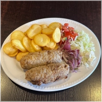 Pittig gehakt met majoraan, gebakken in ei en knoflook